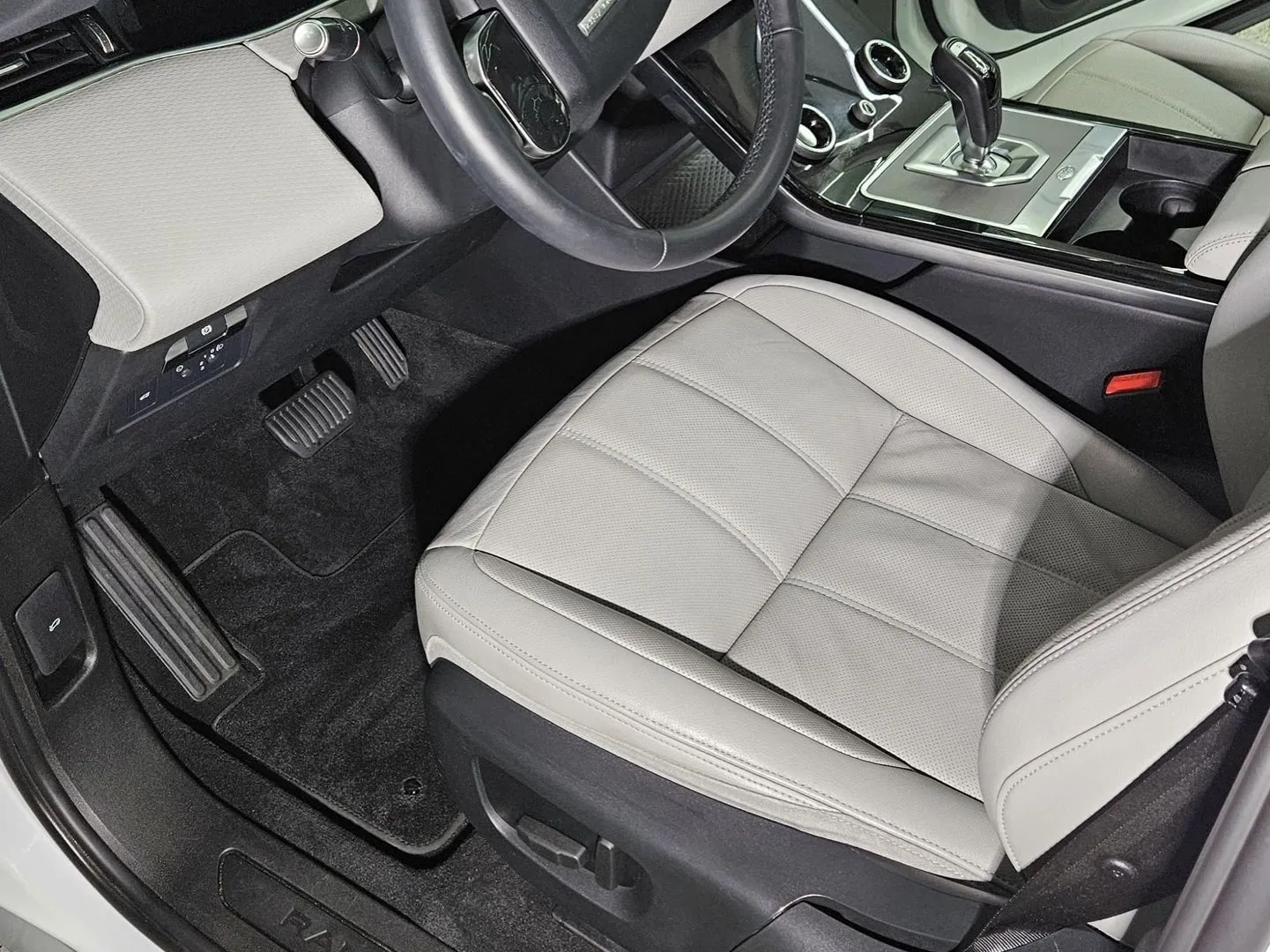 Химчистка салона Land Rover Evoque