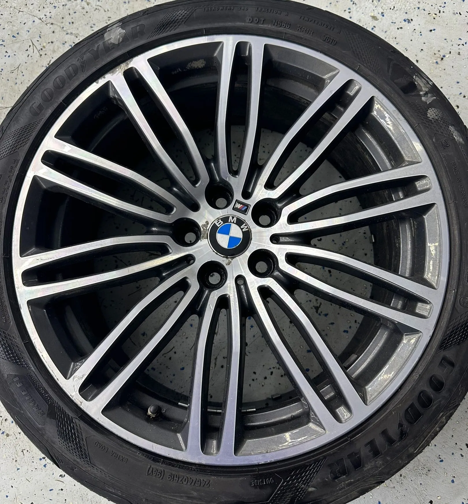 Восстановление кожи BMW 530