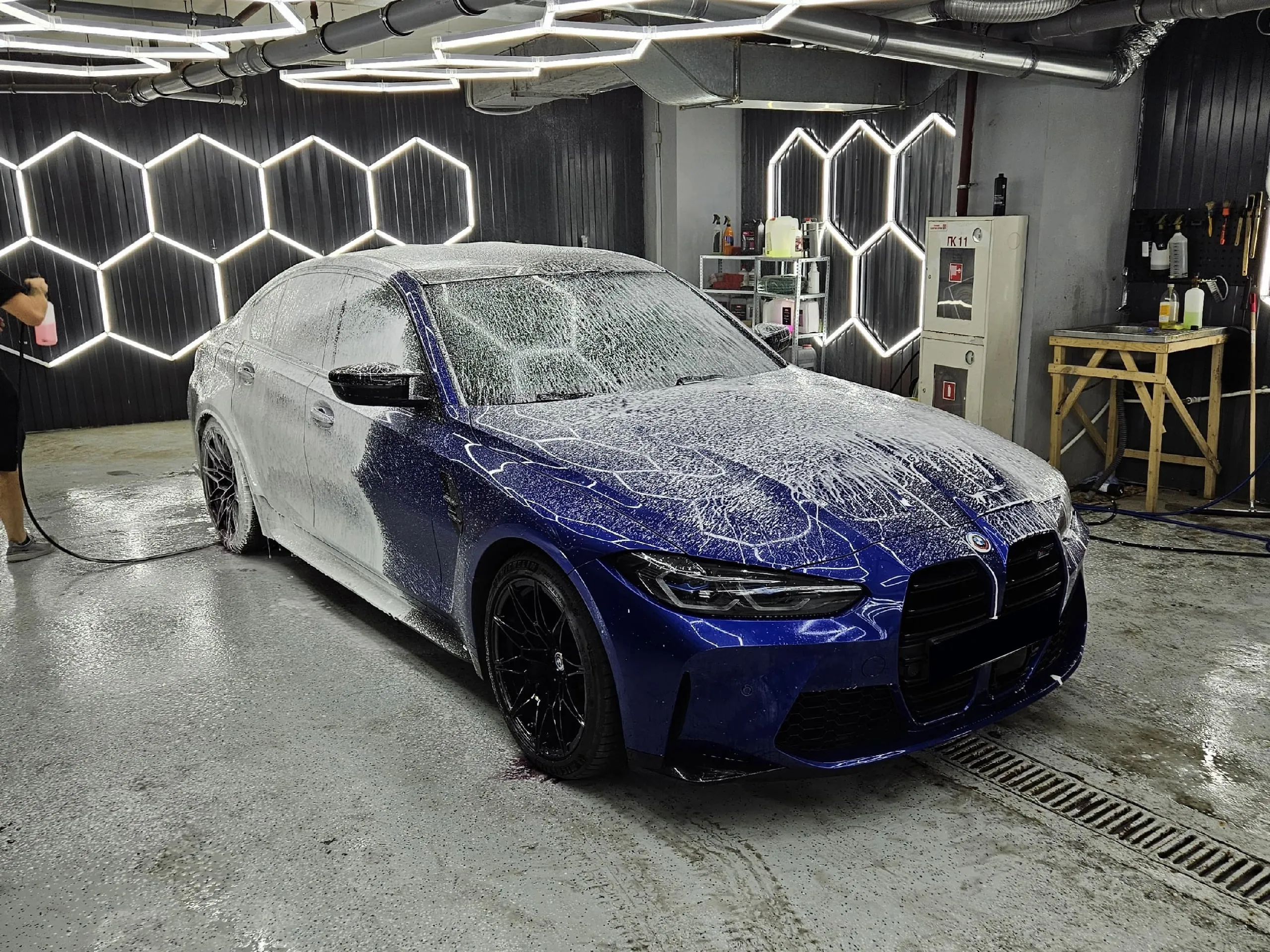 Детейлинг-мойка BMW