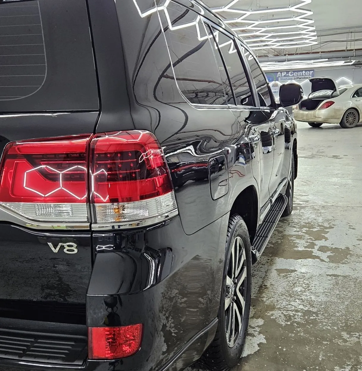 Защита керамикой Toyota Land Cruiser 200