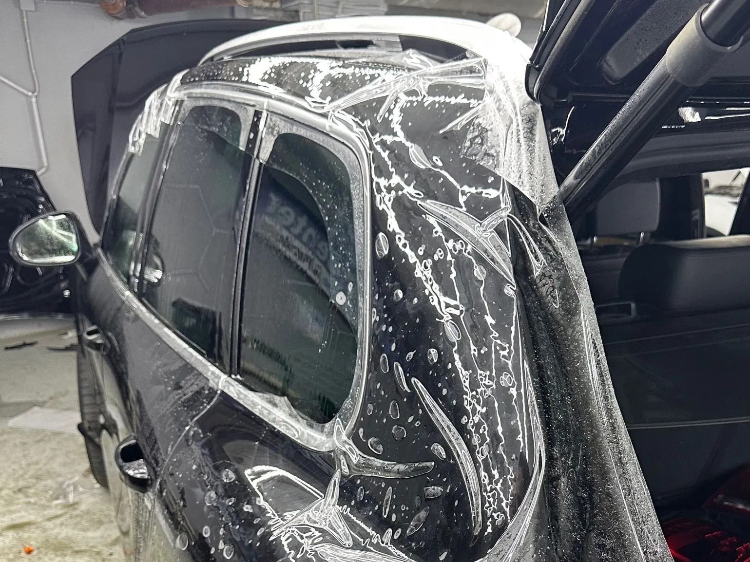 Бронирование пленкой Volkswagen Touareg